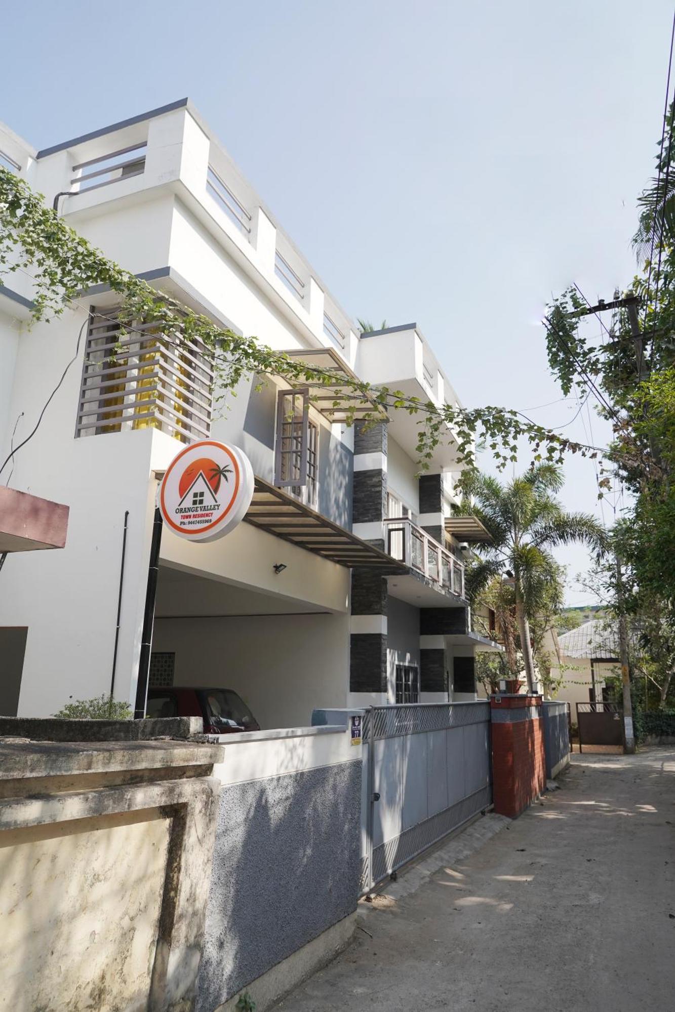 Orange Valley Town Residency Thiruvananthapuram Eksteriør billede